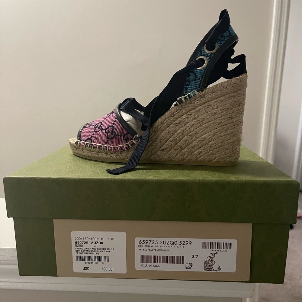 Gucci wedges